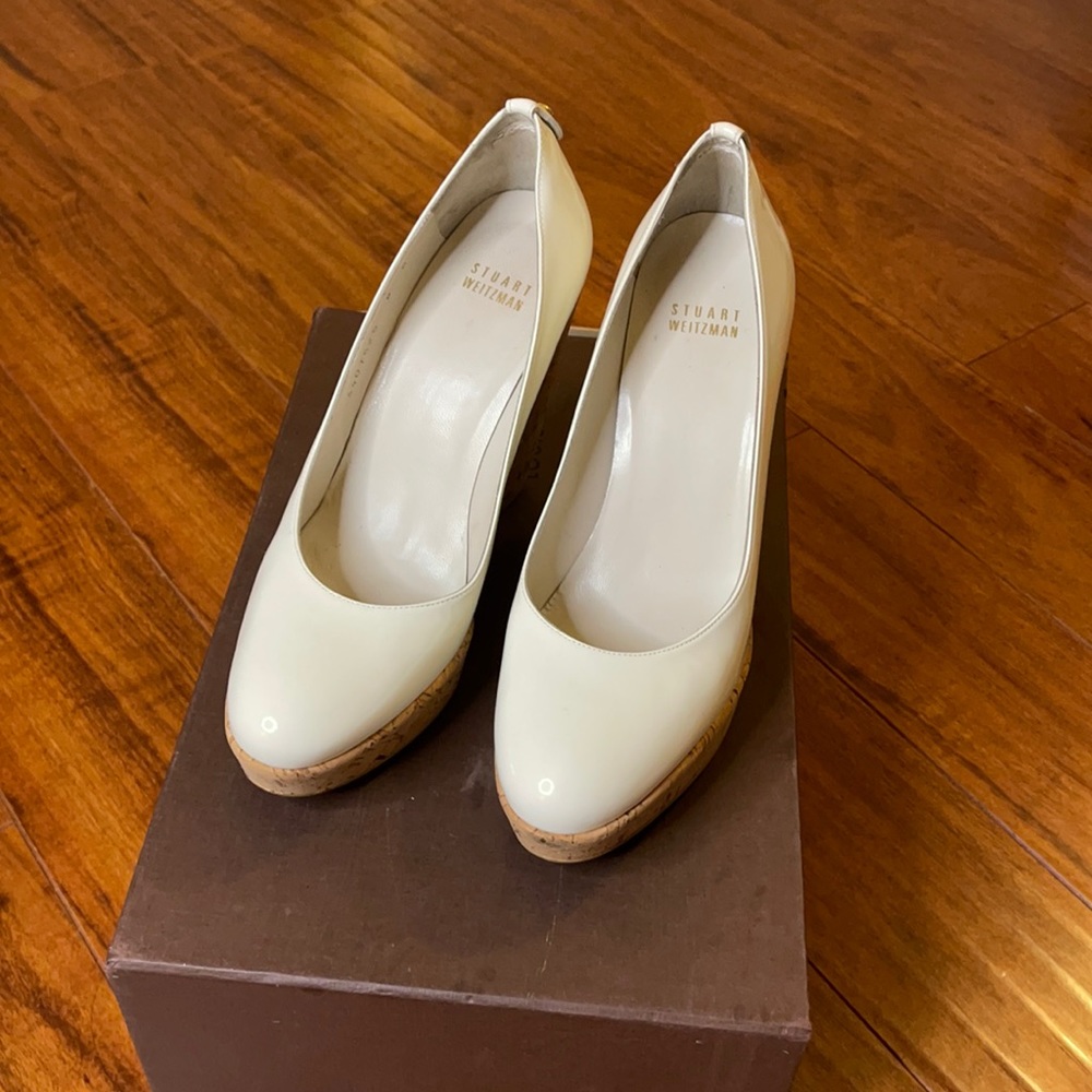 Gently used white patent Stuart Weitzman 5 inch wedges size 8
